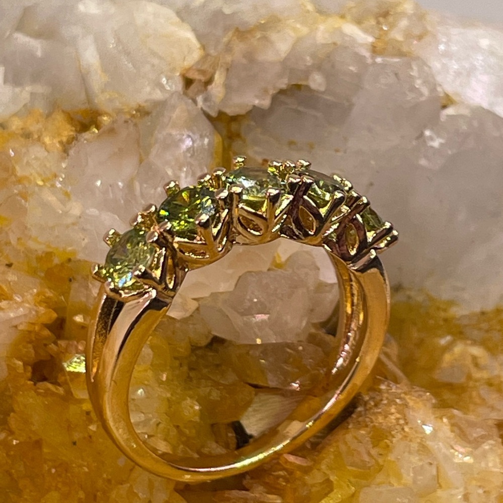 1.8ct PERIDOT 14k plated RING-size 7